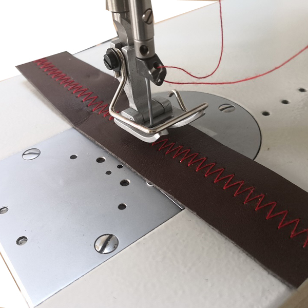Por qué elegir la máquina de coser en zigzag en la personalización del interior automotriz？